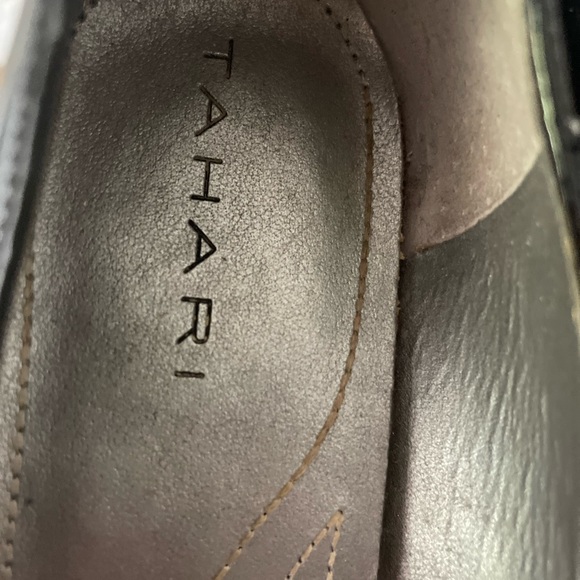 Tahari heels, Black Patent Pumps, size 6 1/2 - Picture 3 of 5